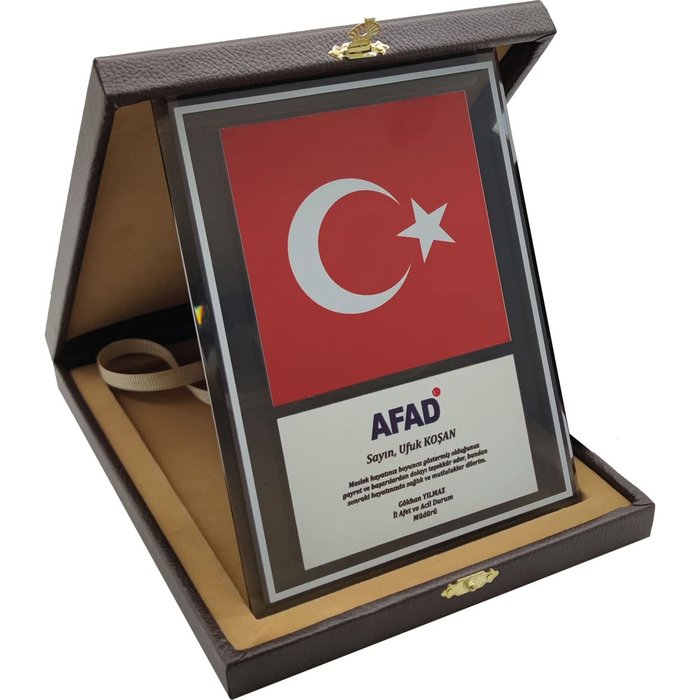 EKT-700 Kutulu Kristal Plaket - Makro Matbaa plaket
